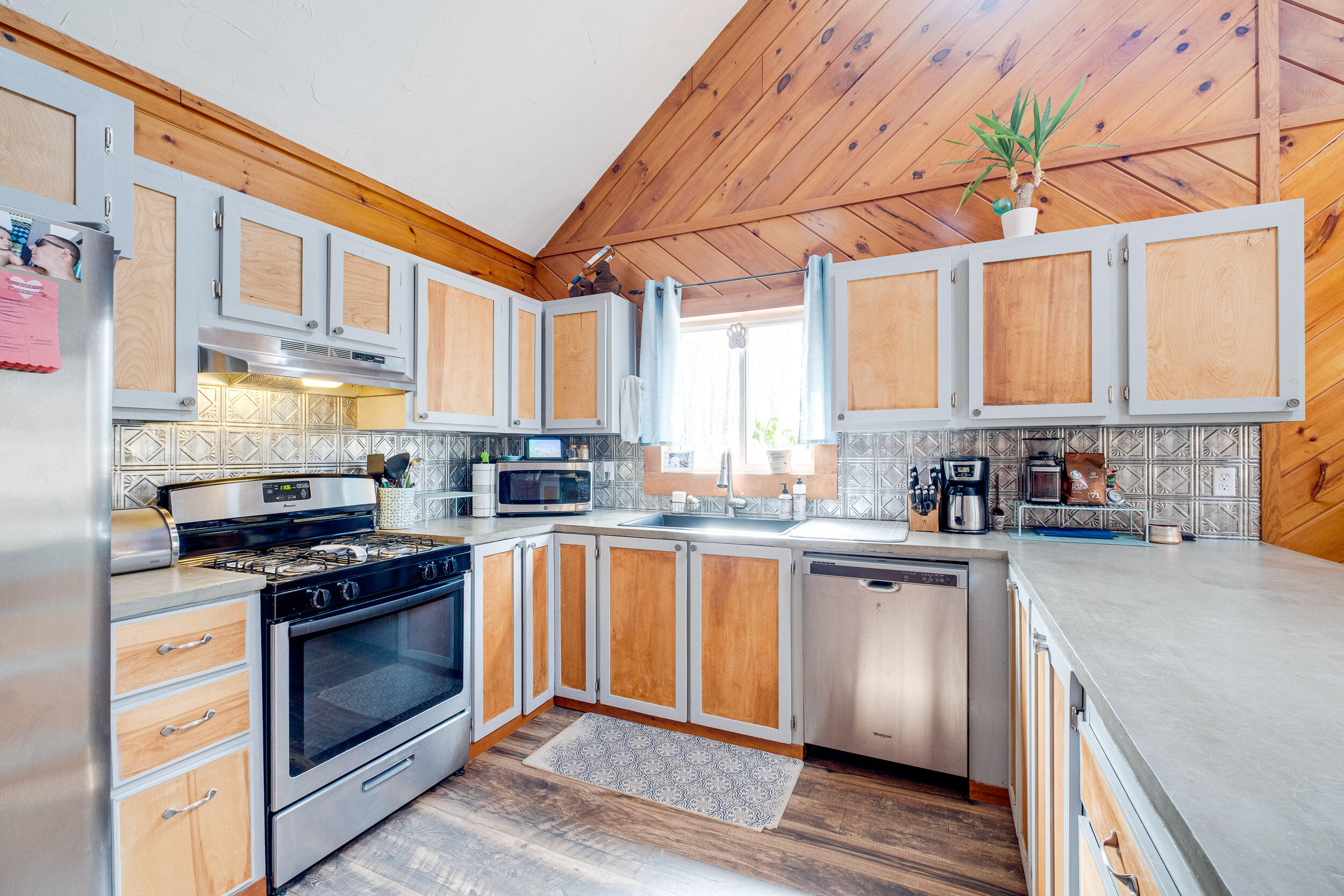 137 Valley Rd_Raymond_01