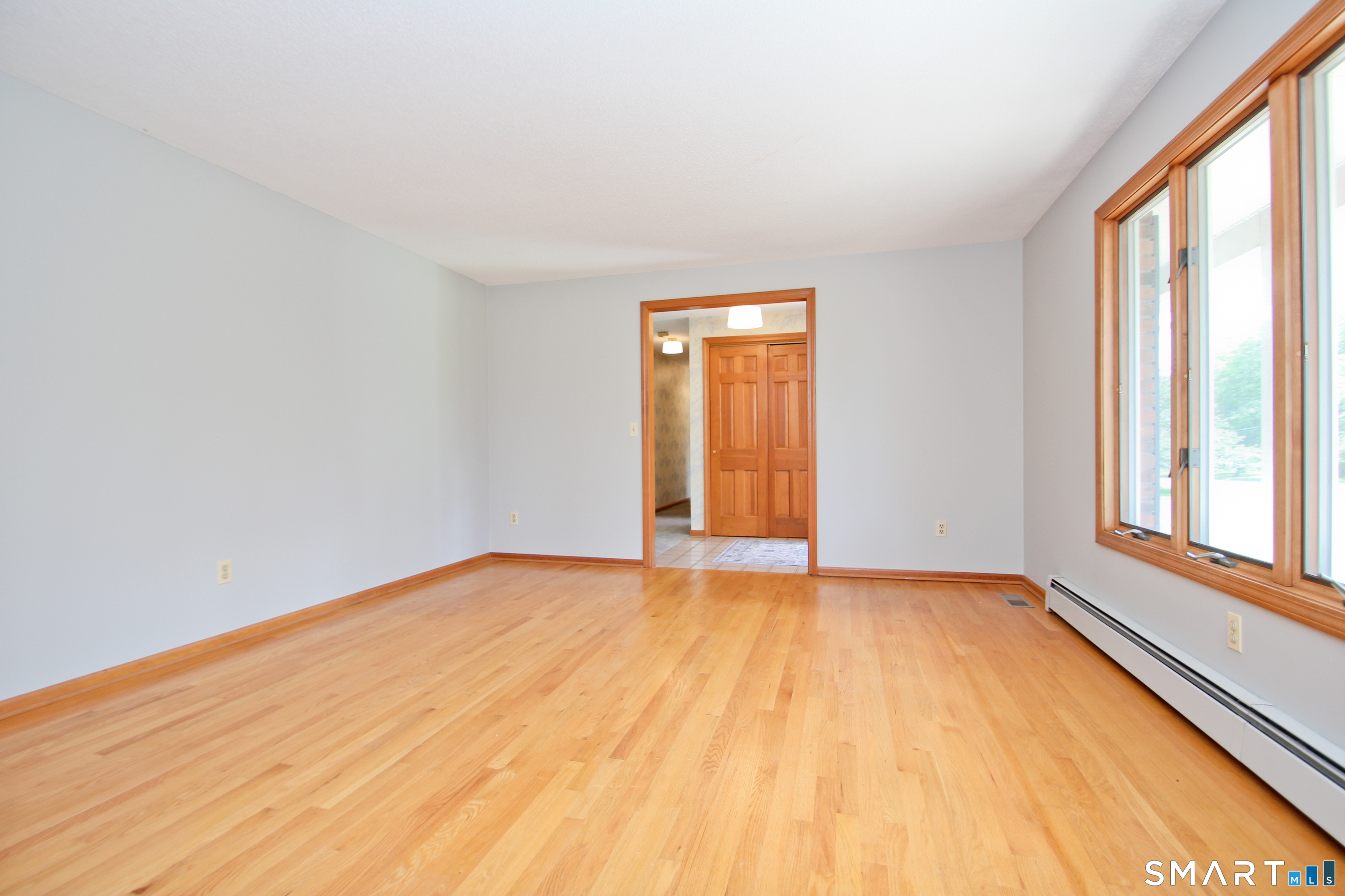 310 Thompsonville Road Suffield, CT 06078 - Photo 4 of 40