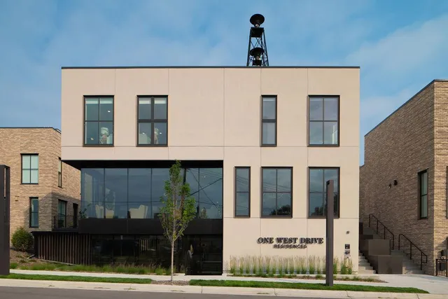 $9,250 | 100 West Drive, Excelsior, MN 55331