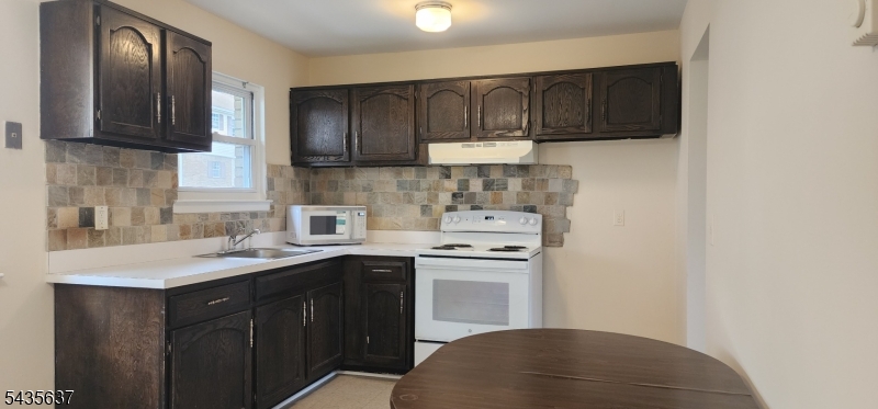 G8 Richard Mine Road, Unit 8 Wharton, NJ 07885 - Photo 9 of 31 Gallery Image 9
