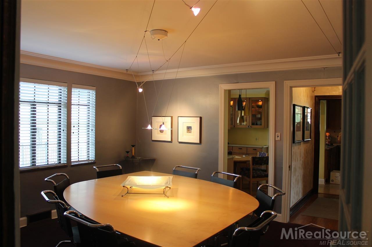 729 Pemberton Road Grosse Pointe Park, MI 48230 - Photo 14 of 46