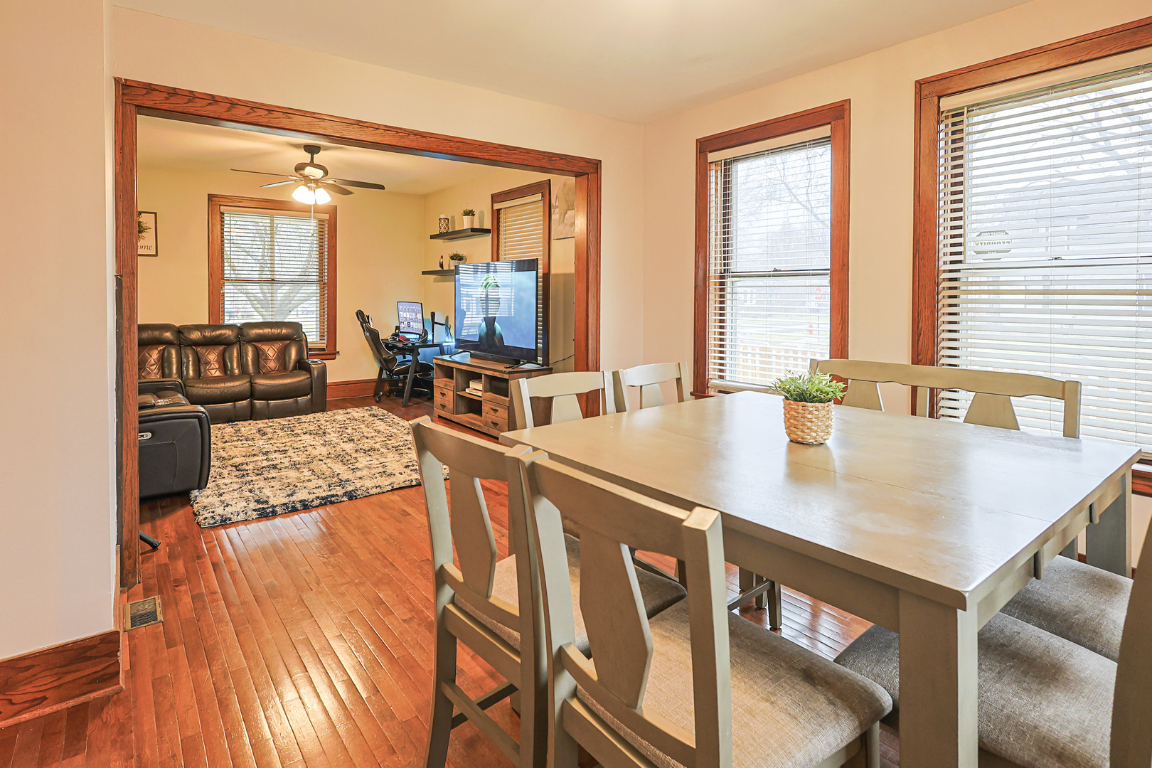 453 Orchard Street Elgin, IL 60123 - Photo 11 of 22