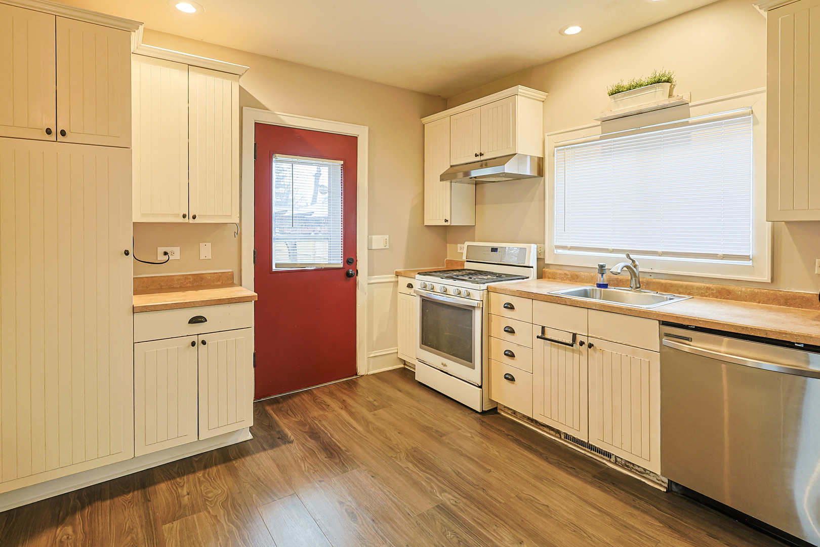 453 Orchard Street Elgin, IL 60123 - Photo 12 of 22