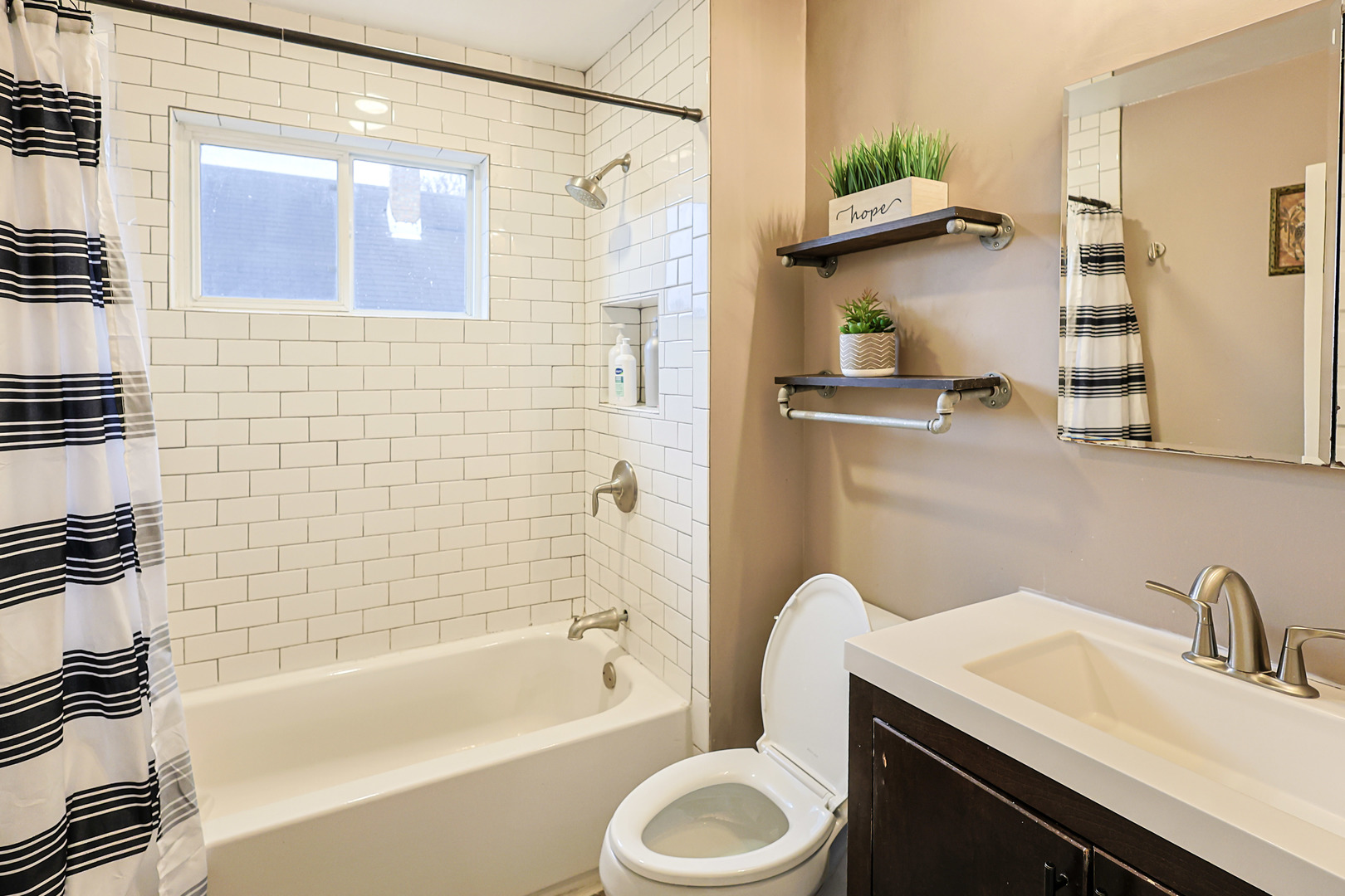 453 Orchard Street Elgin, IL 60123 - Photo 16 of 22