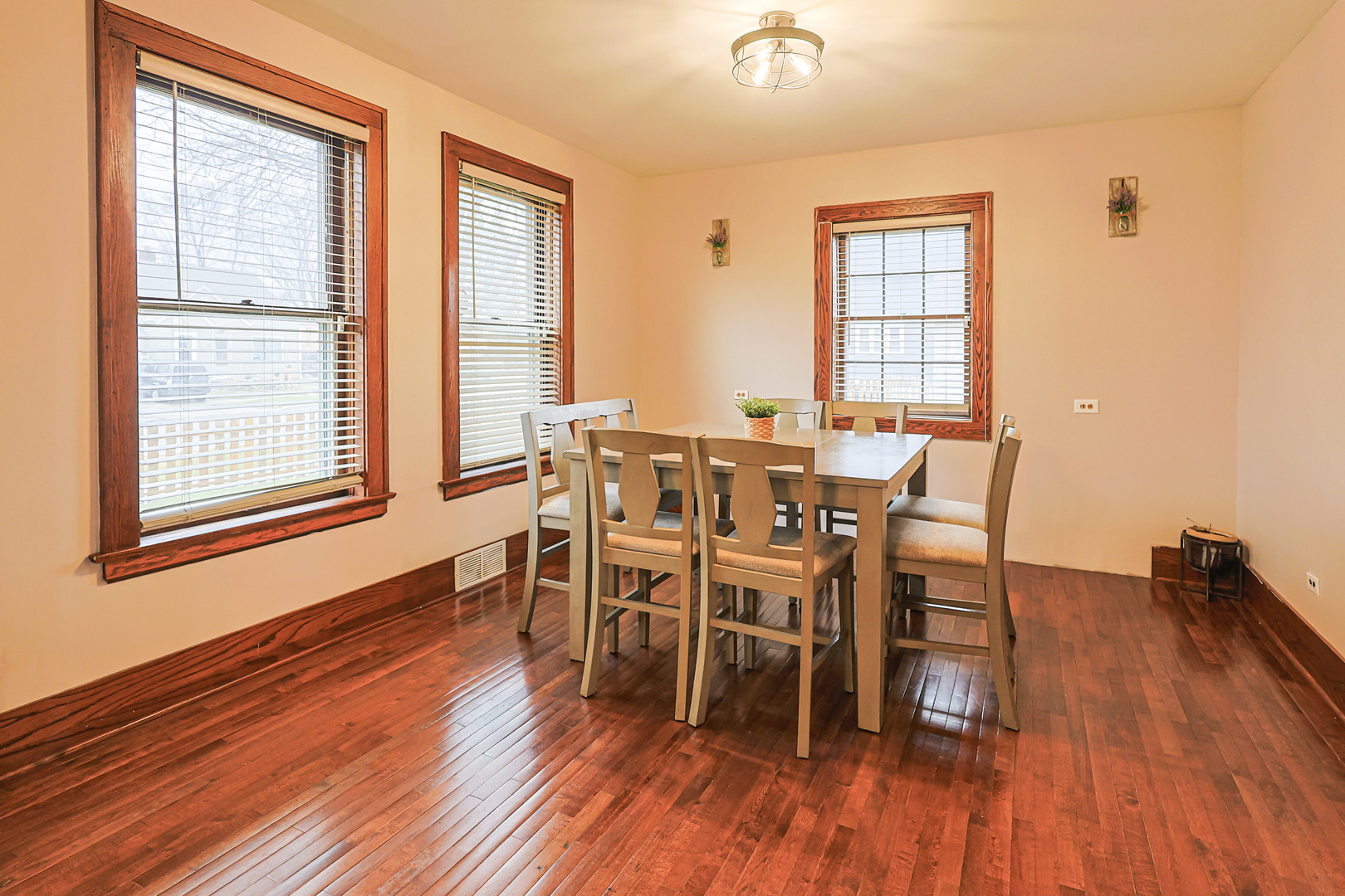 453 Orchard Street Elgin, IL 60123 - Photo 10 of 22