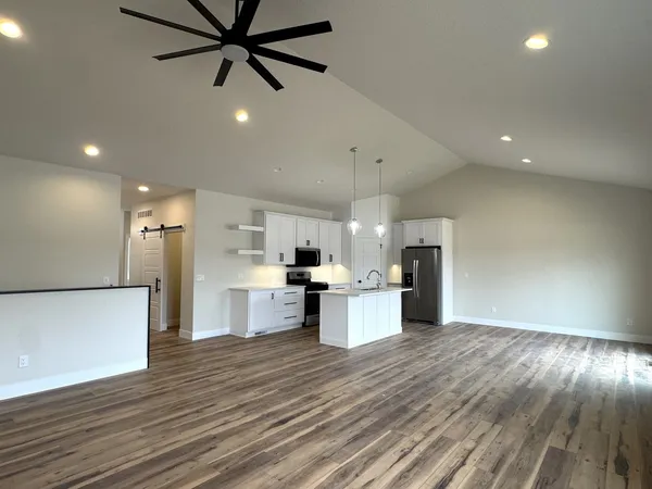 $469,900 | 4743 Willow Circle, Davenport, IA 52806