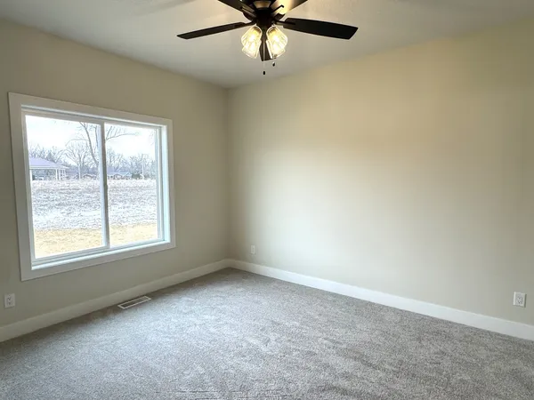 $469,900 | 4743 Willow Circle, Davenport, IA 52806