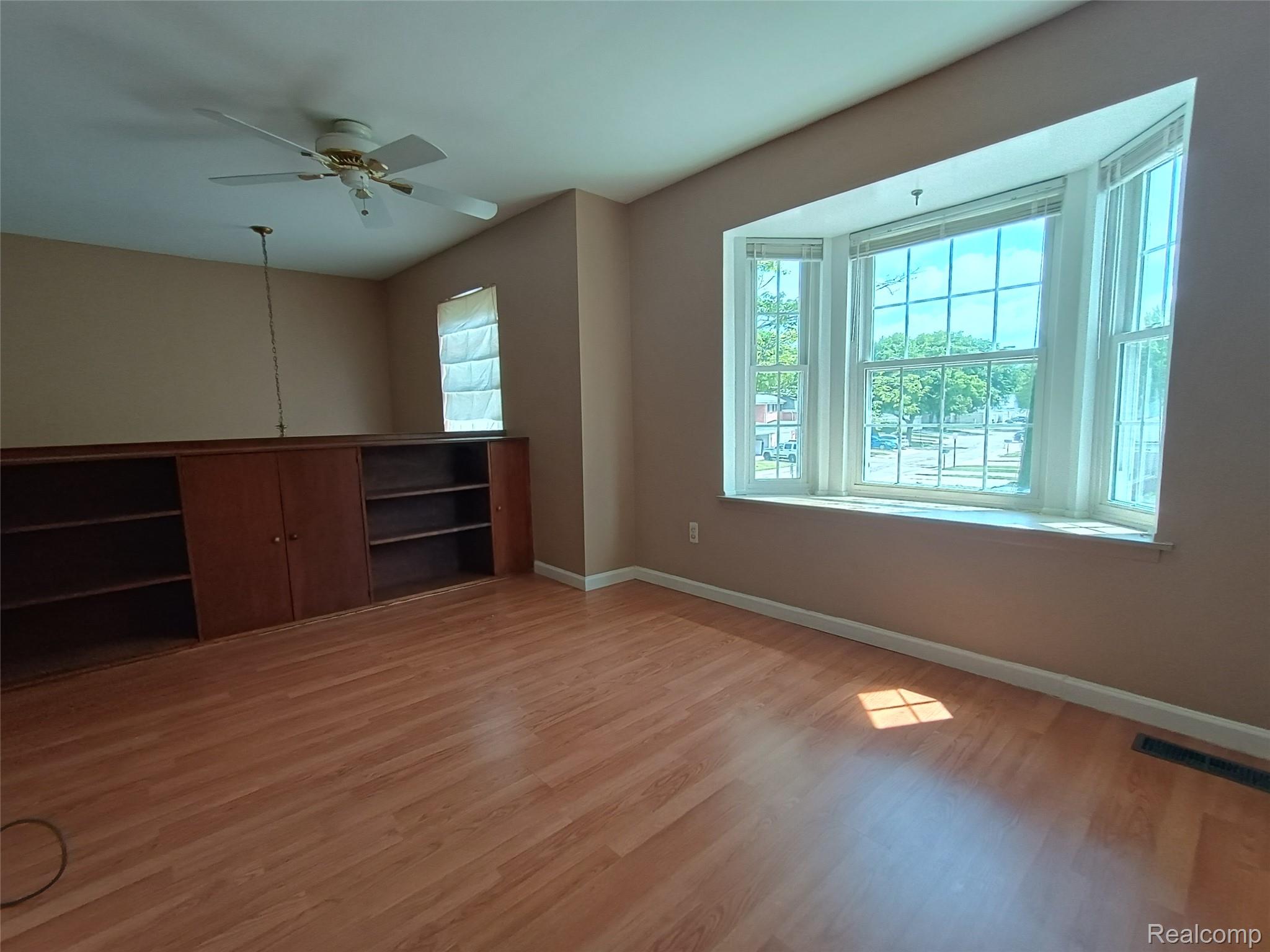 112 Stratford Lane Rochester, MI 48309 - Photo 26 of 37 25-b18bd4682c3fedfd312d94ba2459c297.jpg