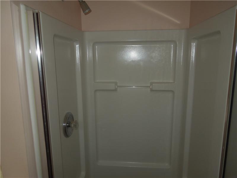 189 Profio Road McDonald, PA 15057 - Photo 17 of 25 Master Bath/Spa.
