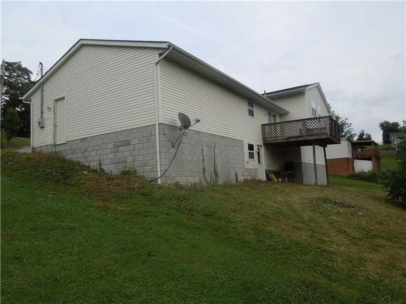 189 Profio Road McDonald, PA 15057 - Photo 5 of 25 Exterior Back.