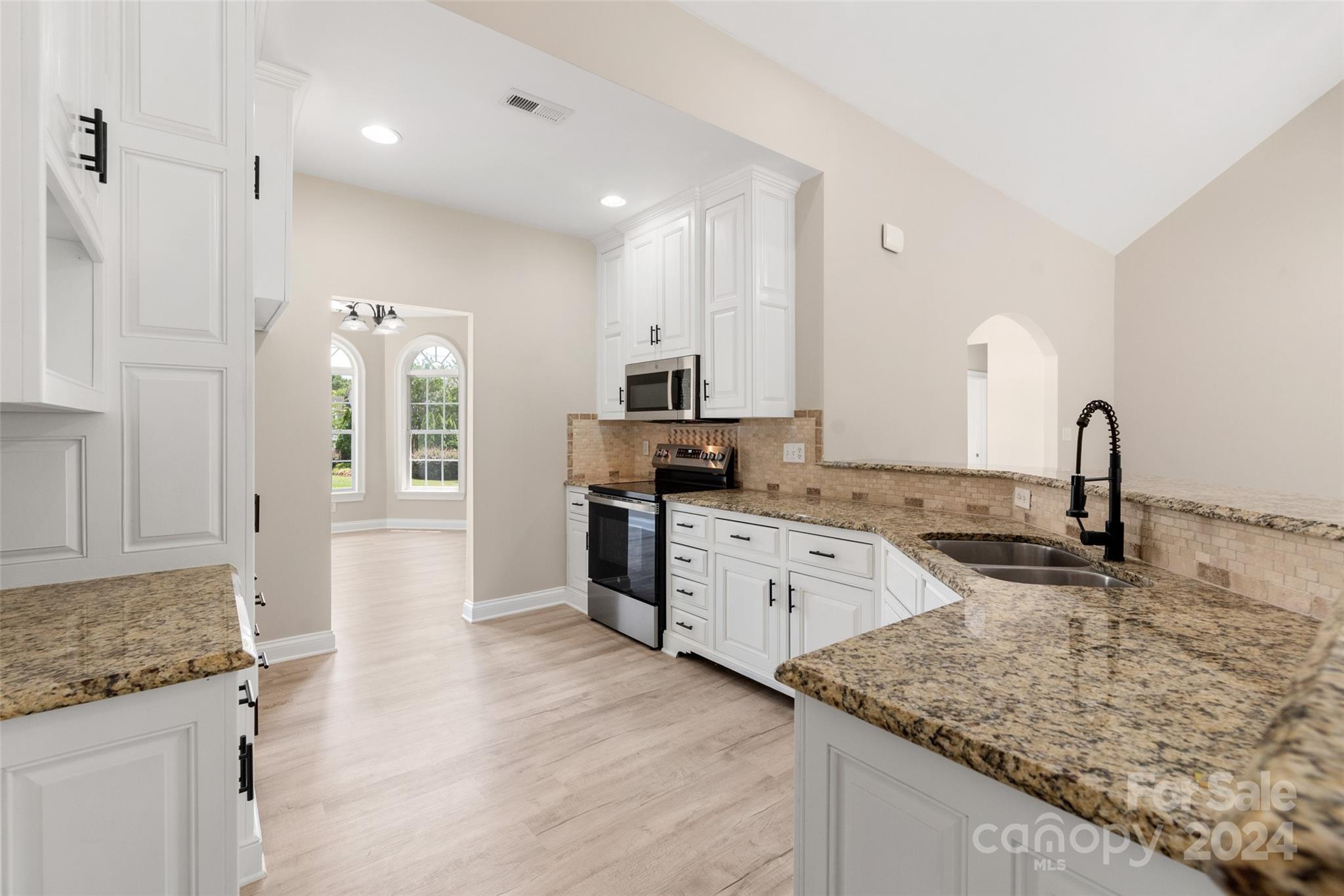 3203 Kelly Road Charlotte, NC 28216 - Photo 11 of 26 Gallery Image 11