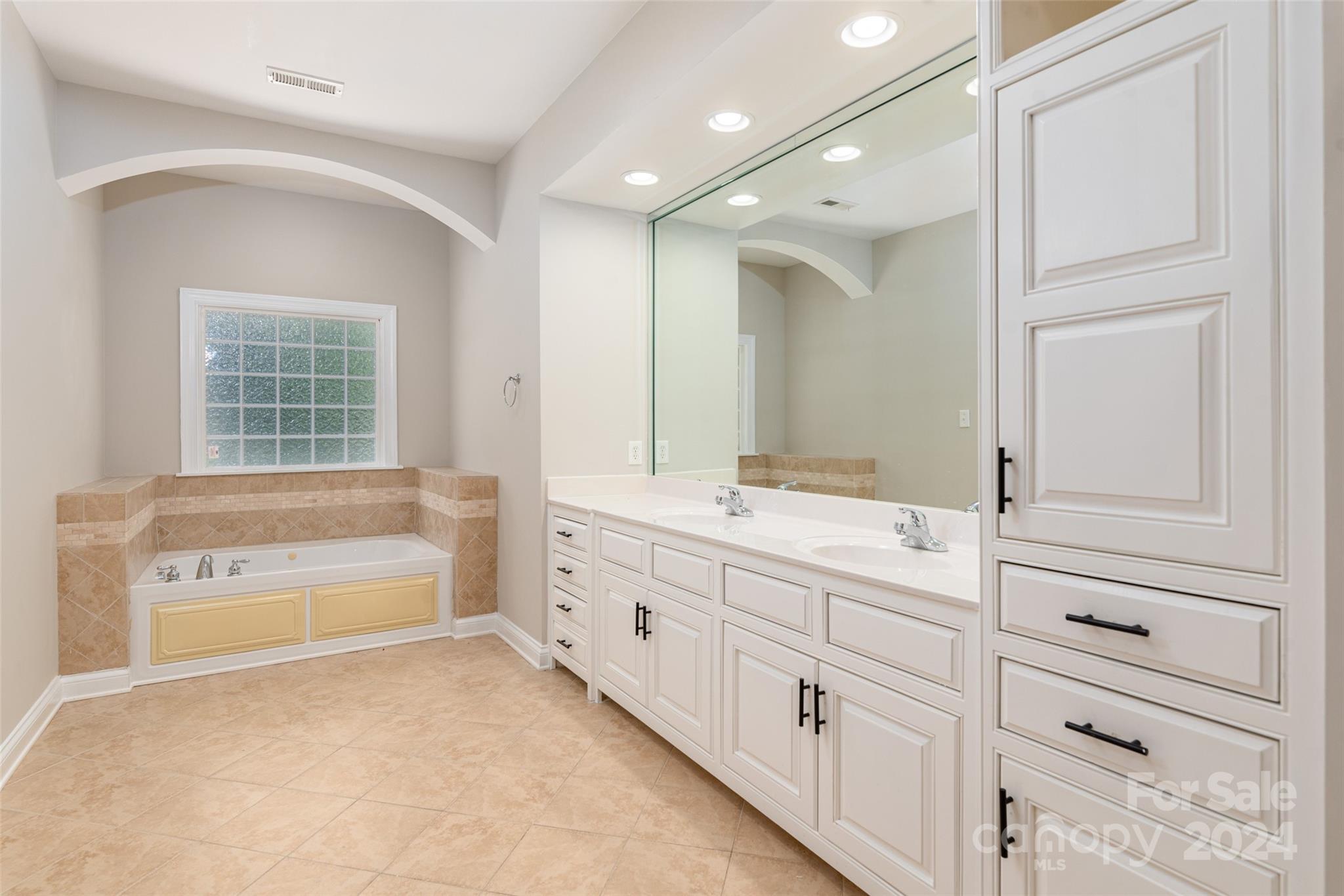 3203 Kelly Road Charlotte, NC 28216 - Photo 18 of 26 Gallery Image 18