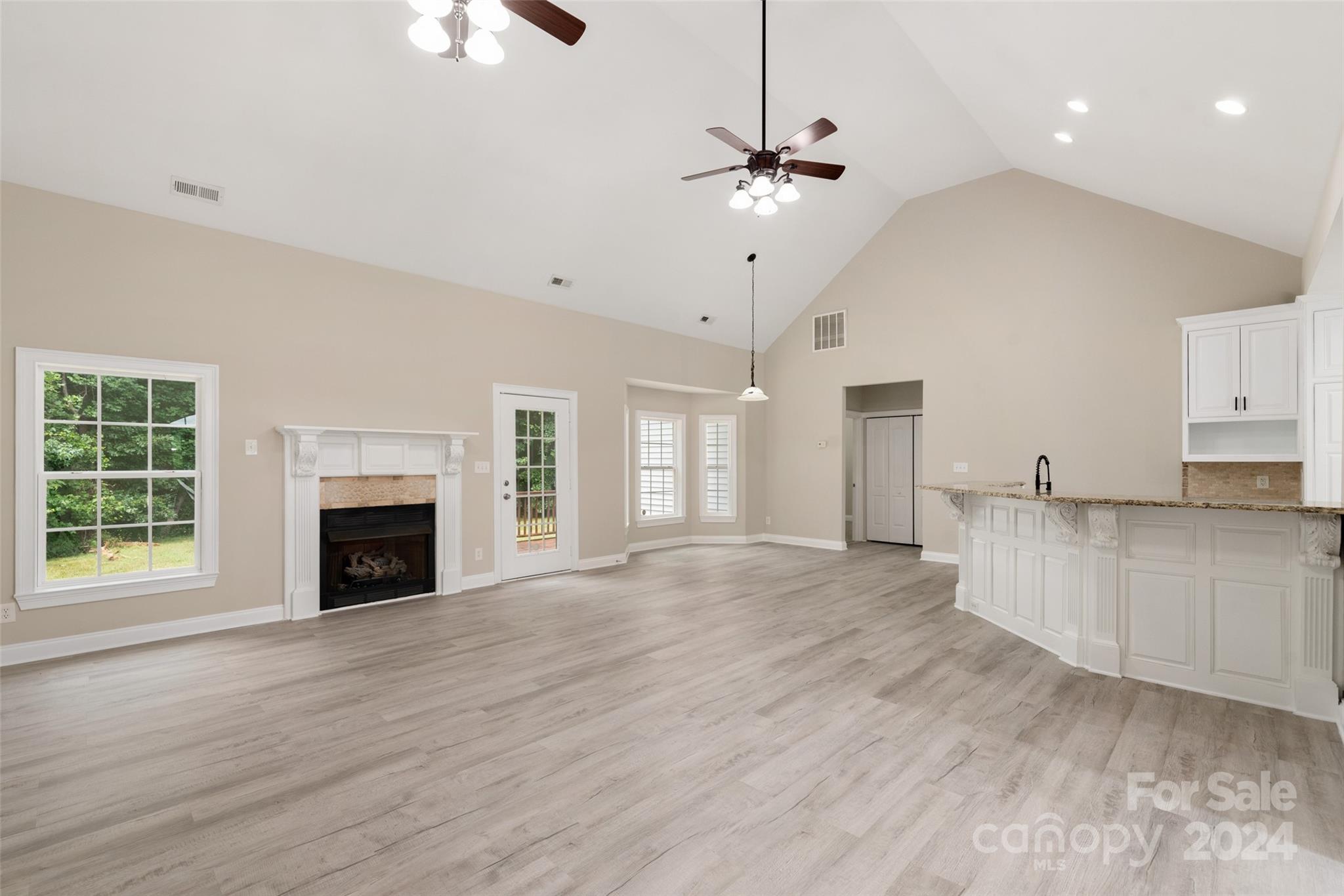 3203 Kelly Road Charlotte, NC 28216 - Photo 6 of 26 Gallery Image 6