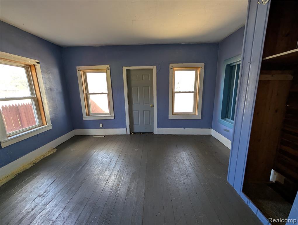 10611 West St Charles Road Sumner, MI 48889 - Photo 6 of 10