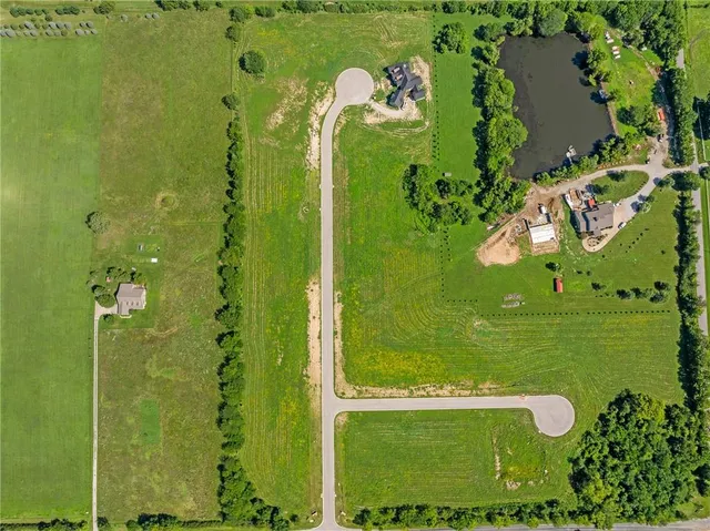 $255,000 | 13315 Winner's Circle, Smithville, MO 64089