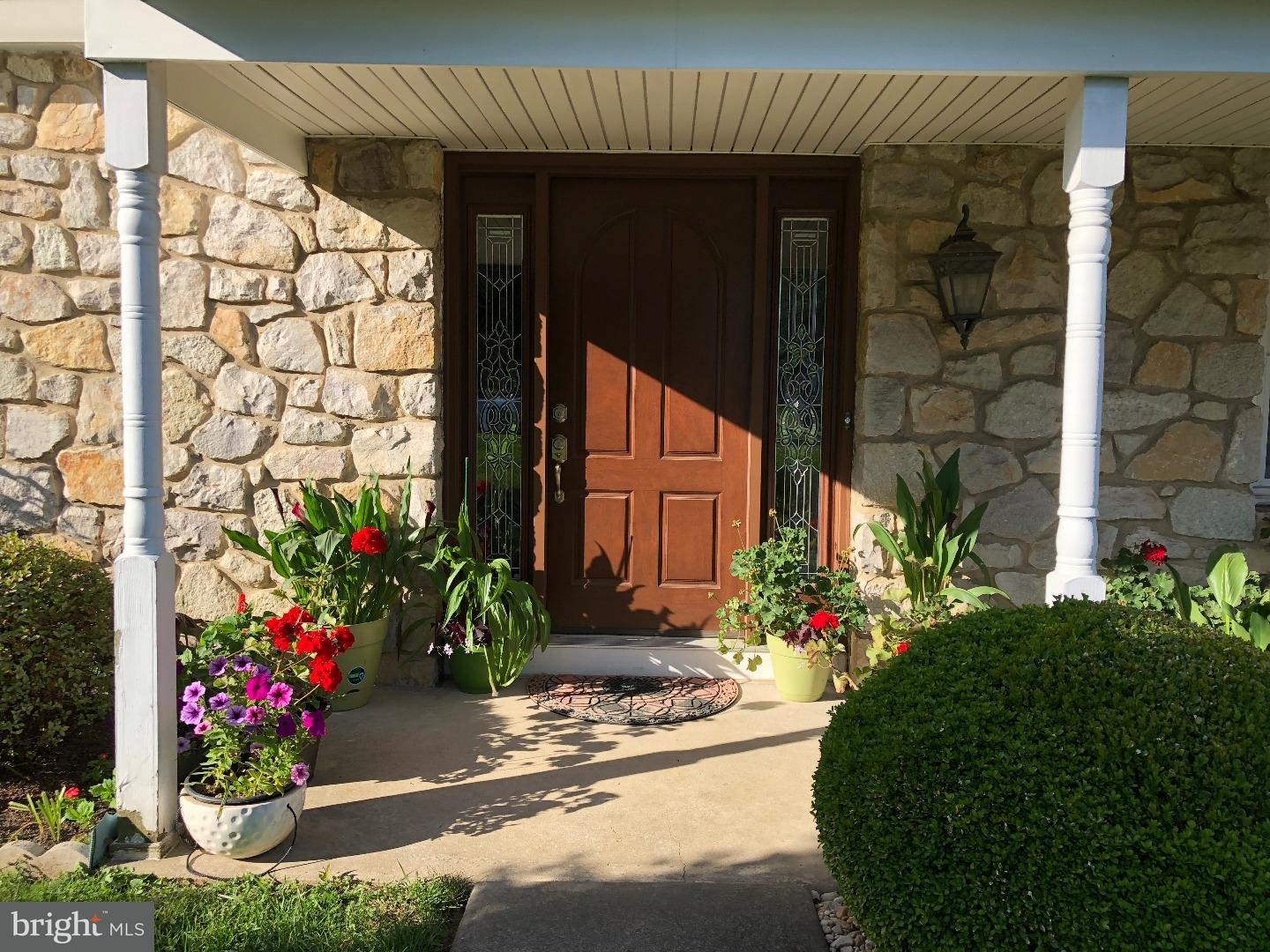 115 Red Lion Road Huntingdon Valley, PA 19006 - Photo 2 of 11