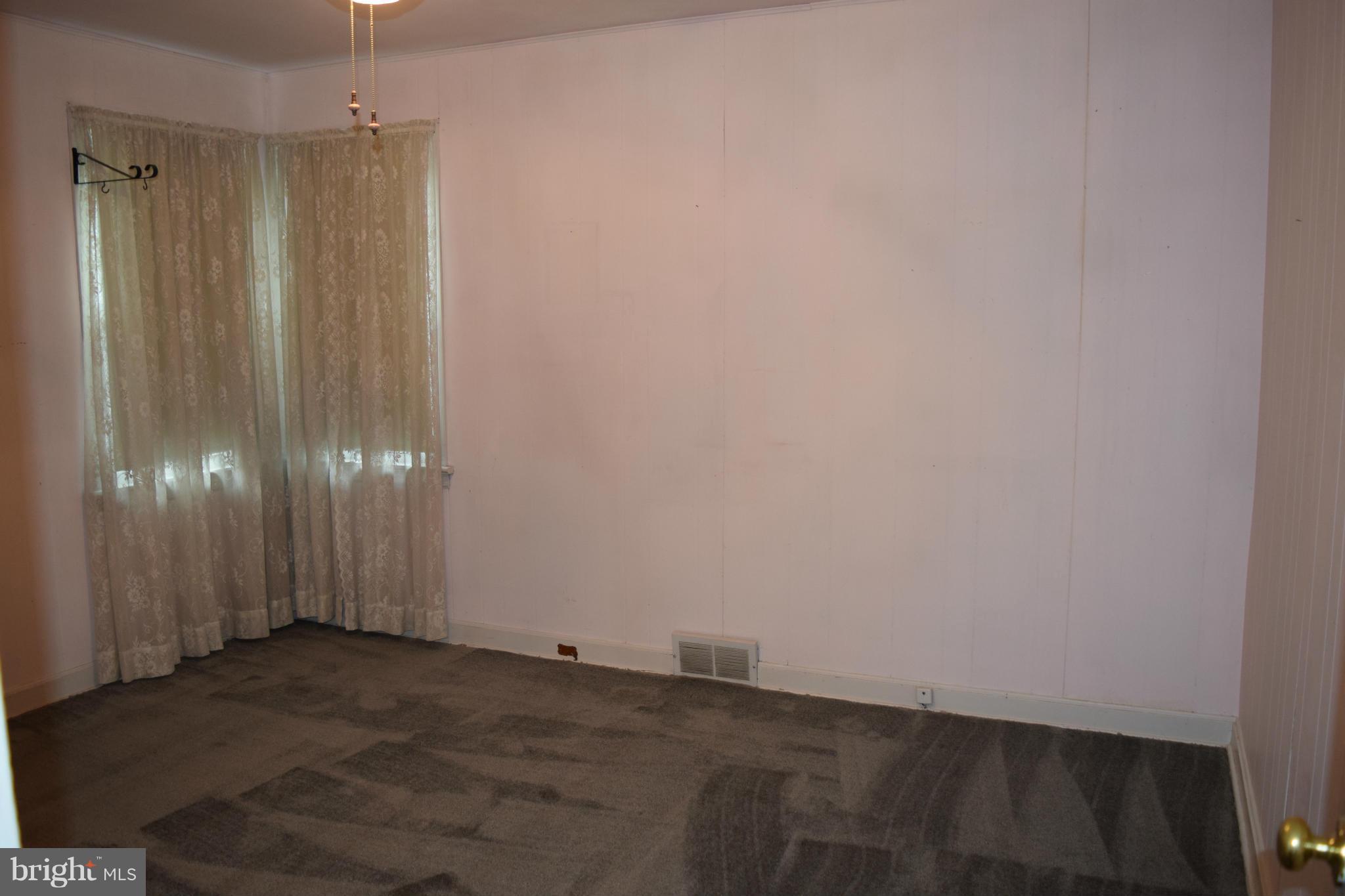 301 Nottingham Road Hagerstown, MD 21740 - Photo 7 of 11 a view of an empty room
