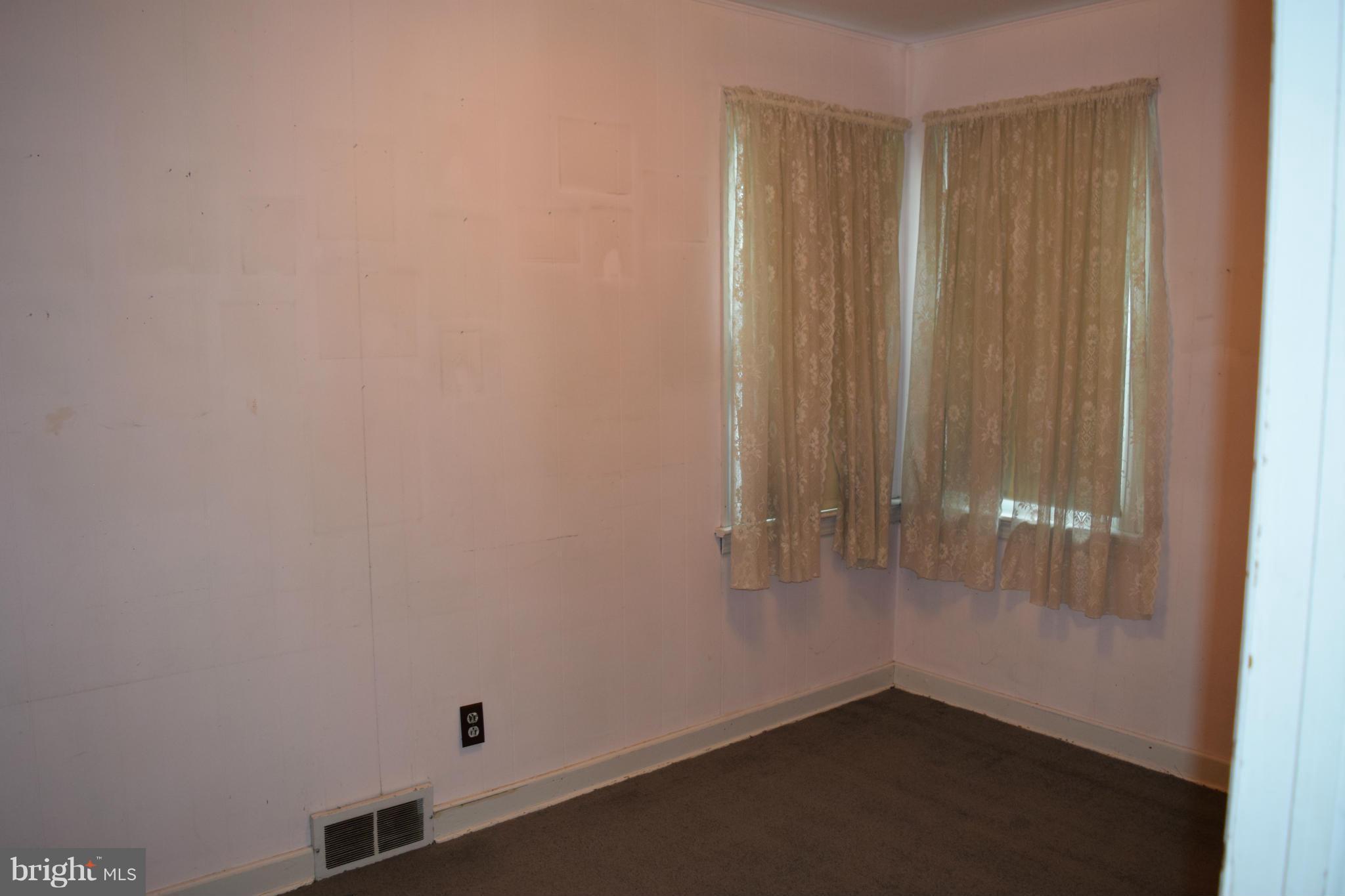 301 Nottingham Road Hagerstown, MD 21740 - Photo 9 of 11