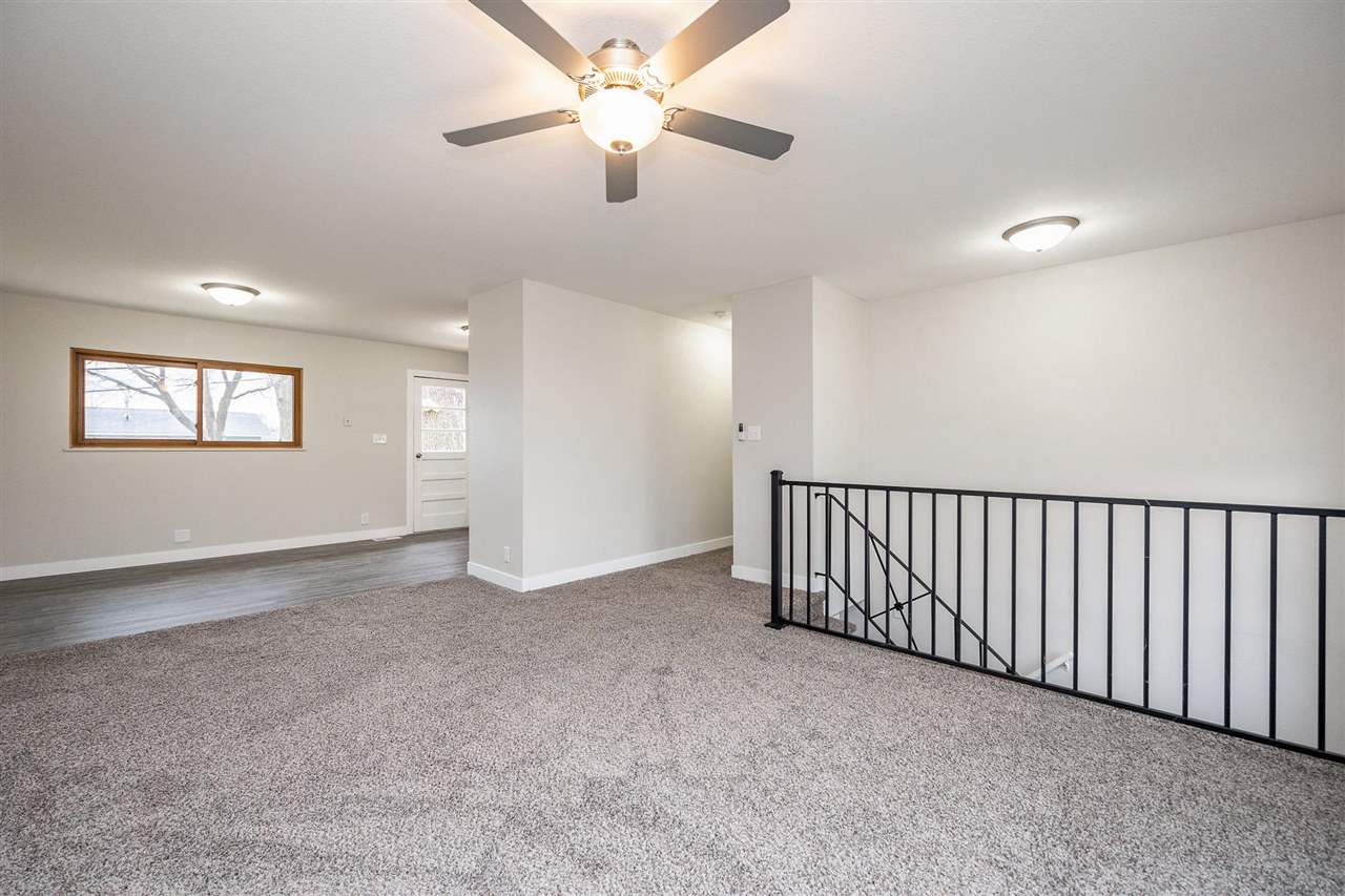 1012 Cheyenne Road Northwest Cedar Rapids, IA 52405 - Photo 6 of 24 Gallery Image 6
