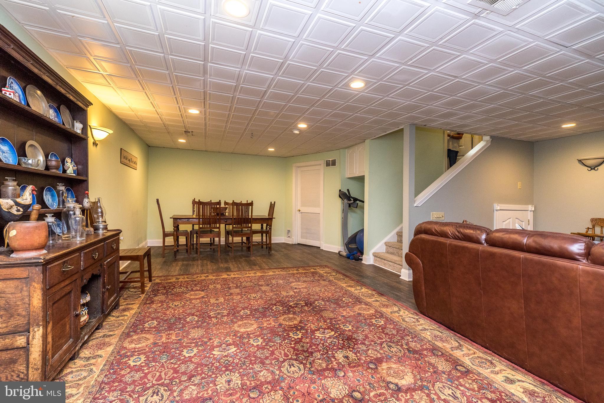 329 Manor Road Harleysville, PA 19438 - Photo 35 of 39 a living room with furniture
