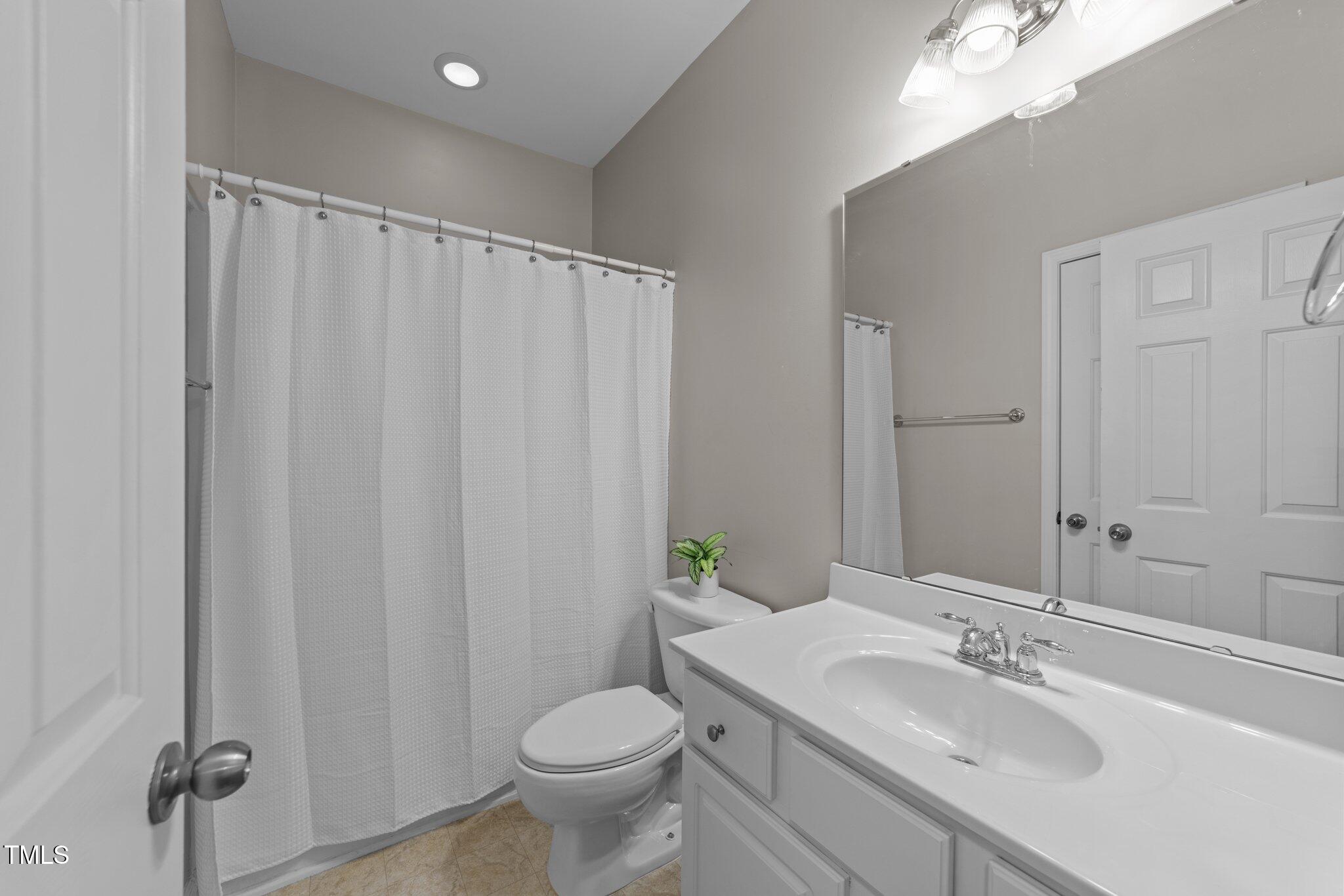 2523 Spring Oaks Way Raleigh, NC 27614 - Photo 15 of 21 22-web-or-mls-3D5A8870