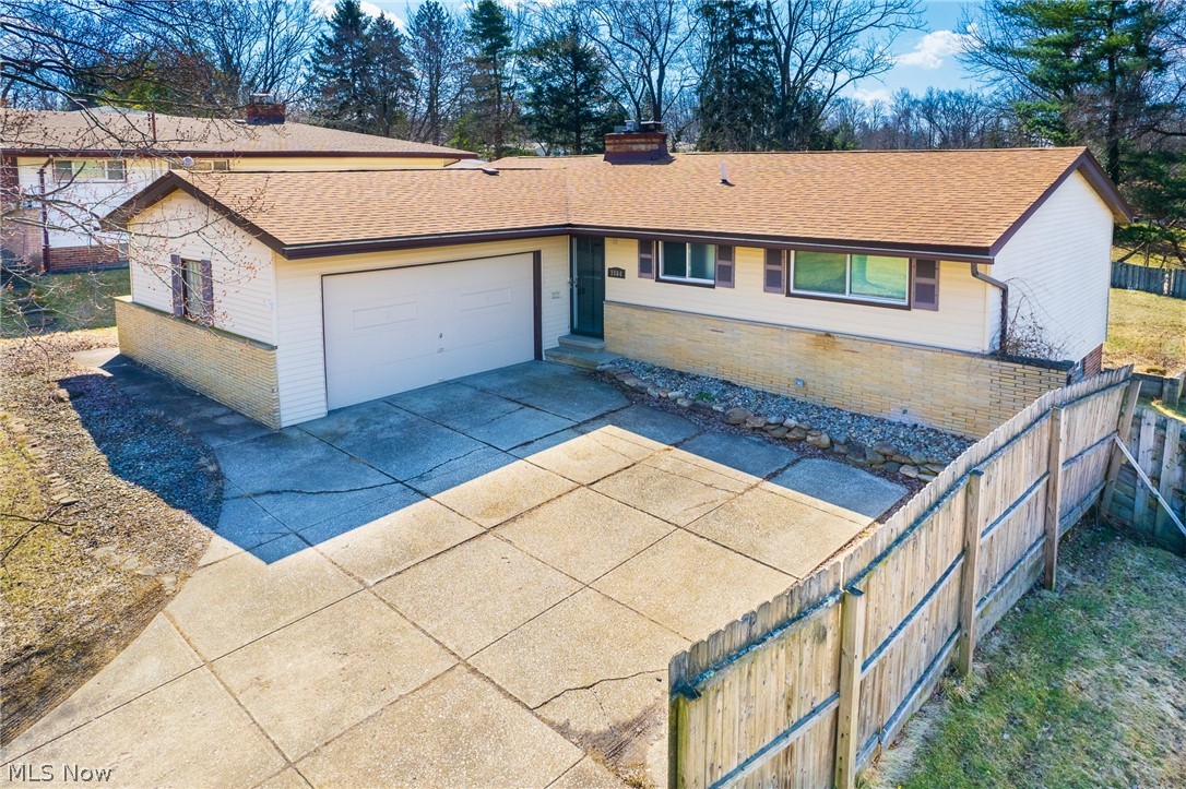 7564 Webster Road Cleveland, OH 44130 - Photo 2 of 26 Gallery Image 2