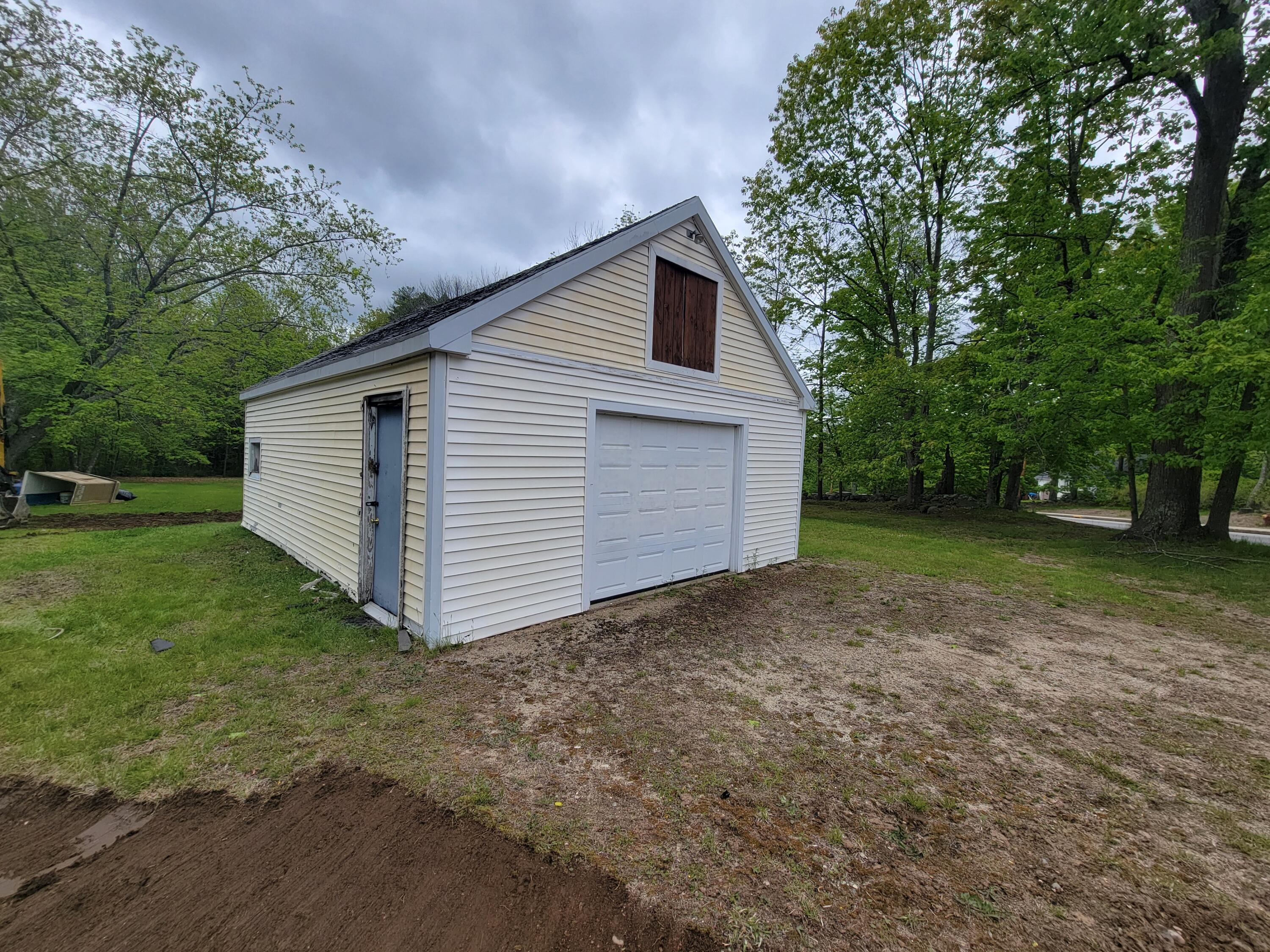 62 Washington Street Limerick, ME 04048 - Photo 3 of 6 20250522_160539