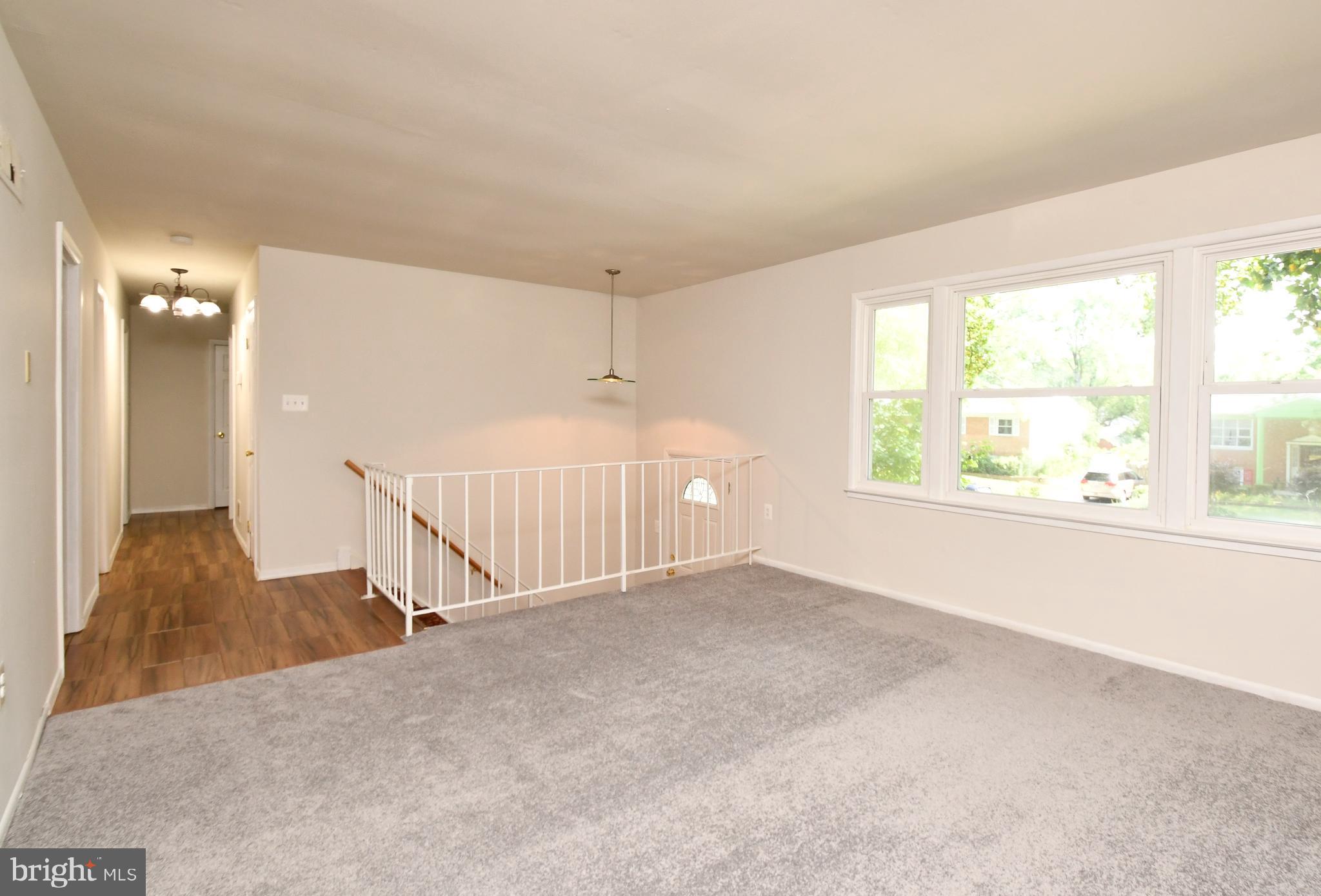 13222 Delaney Road Woodbridge, VA 22193 - Photo 6 of 41 Gallery Image 6