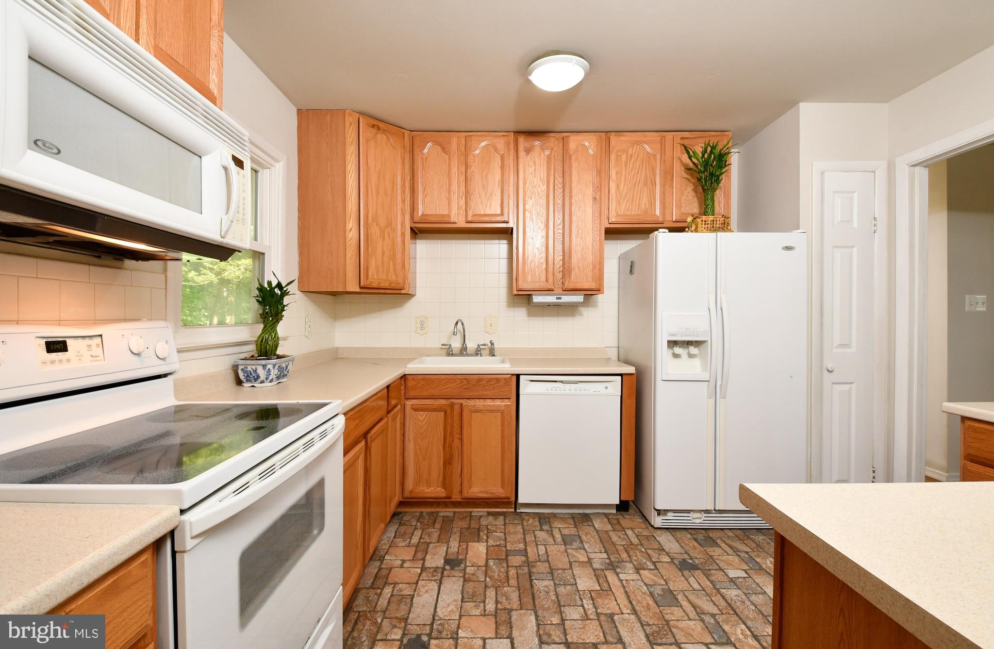 13222 Delaney Road Woodbridge, VA 22193 - Photo 9 of 41 Gallery Image 9