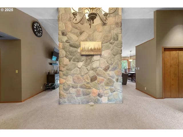 $925,000 | 31080 South Dhooghe Road, Colton, OR 97017