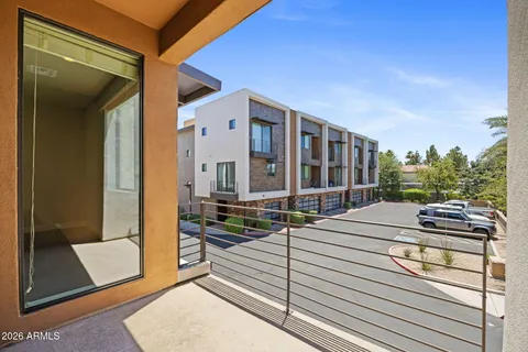 $829,000 | 3233 North 70th Street, Unit 1023, Scottsdale, AZ 85251