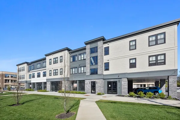 $589,000 | 1000 Washington Street, Unit 205, Dedham, MA 02026