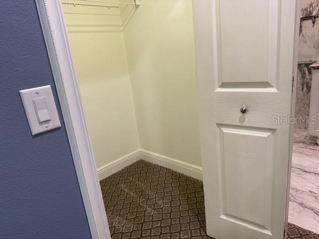 5511 Key W Place, Unit 5511 Bradenton, FL 34203 - Photo 19 of 38 a bathroom with a sink and a mirror