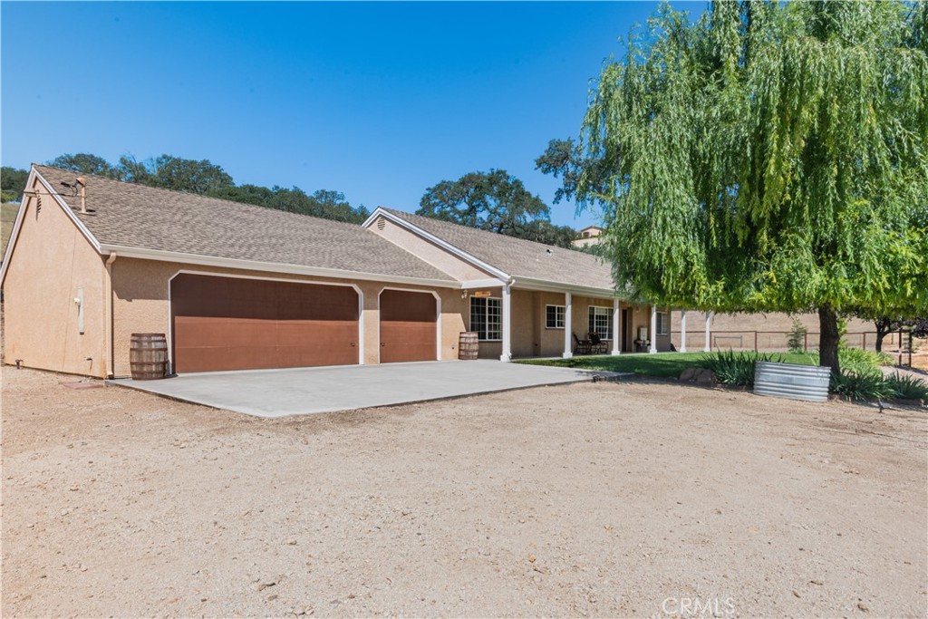 2085 Hanging Tree Lane Templeton, CA 93465 - Photo 2 of 33