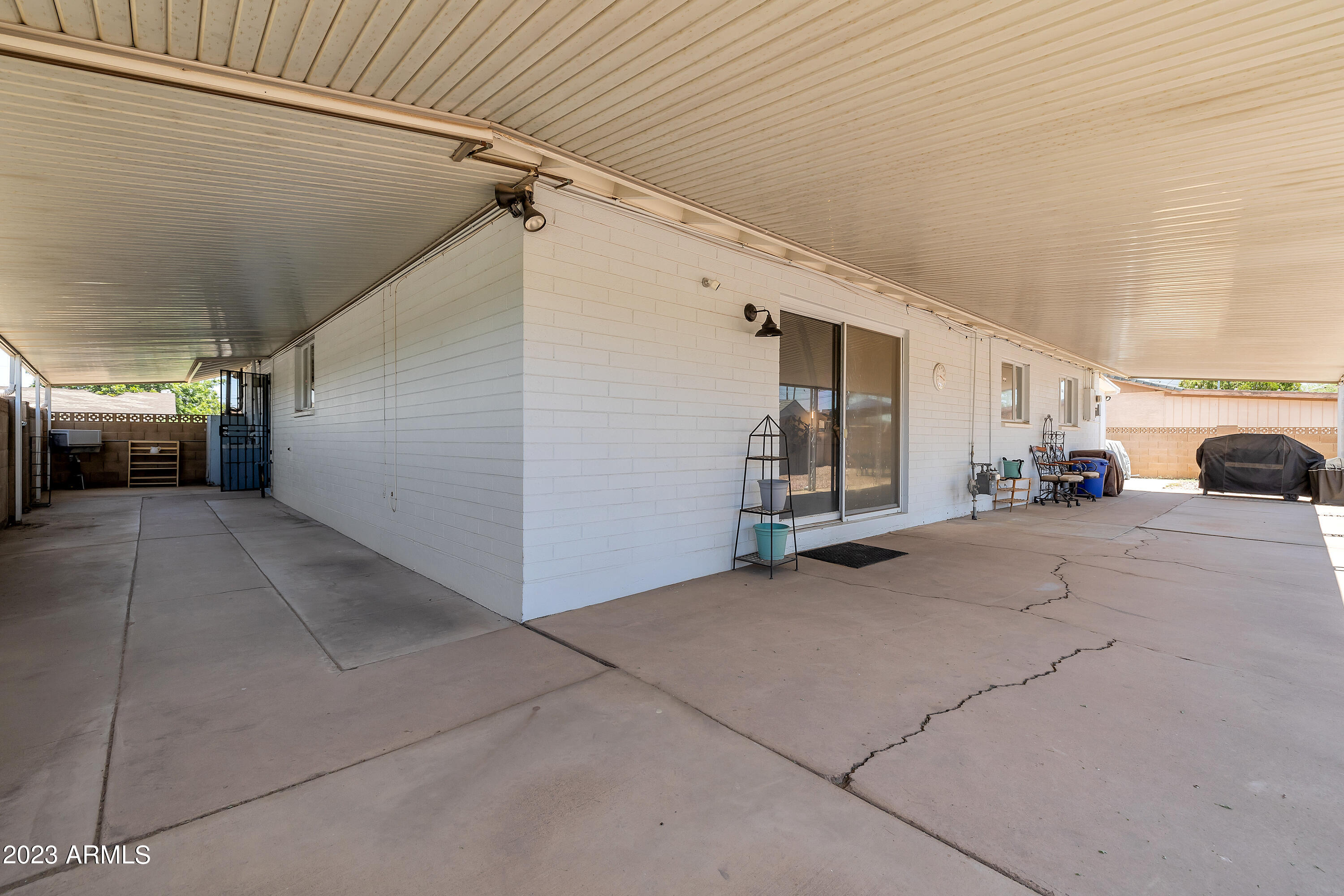 5473 West Osborn Road Phoenix, AZ 85031 - Photo 34 of 37 a view of a car garage