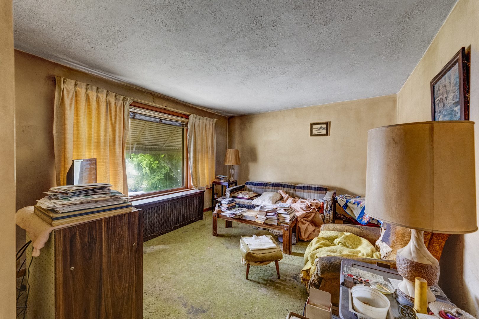 5232 West 51st Street Chicago, IL 60638 - Photo 2 of 28 a bedroom with furniture and a window