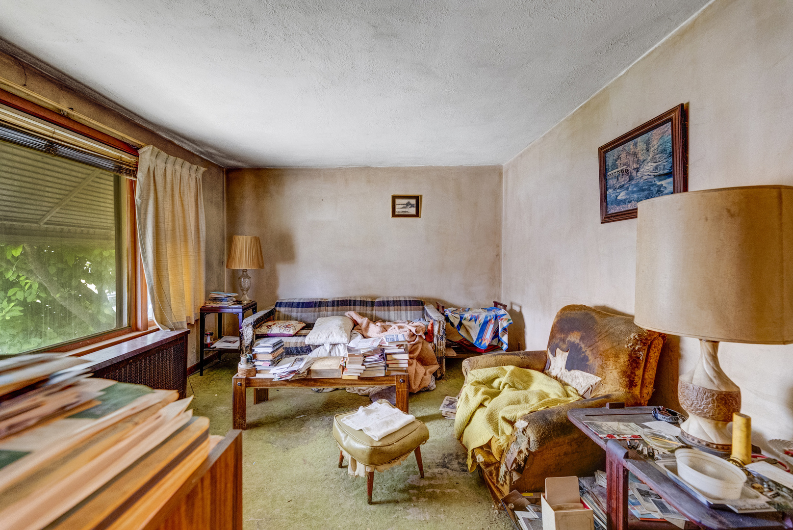 5232 West 51st Street Chicago, IL 60638 - Photo 3 of 28 a bedroom with furniture and a window