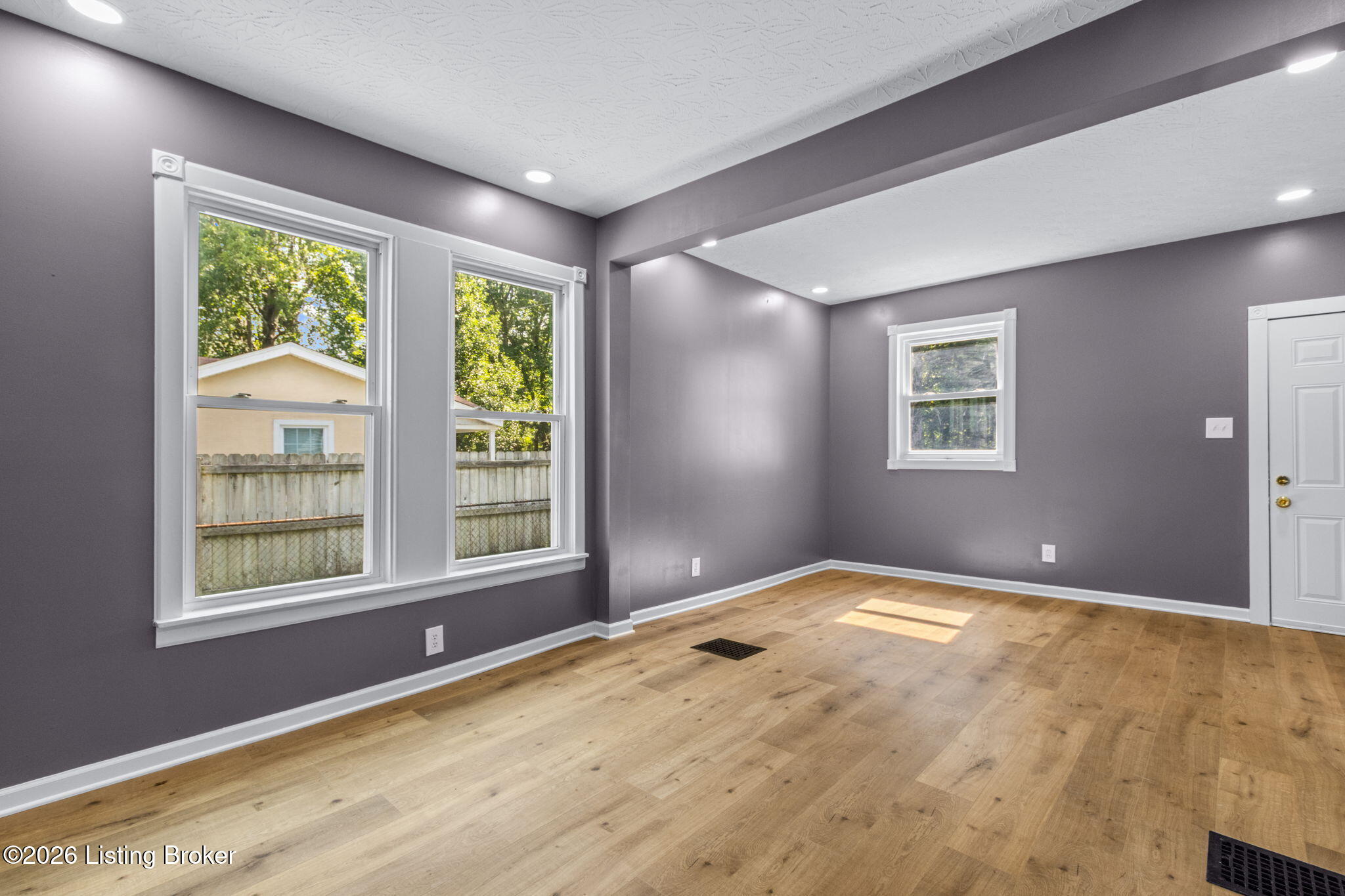 6674 Rutledge Road Louisville, KY 40258 - Photo 11 of 37 11-web-or-mls-4F0A8356