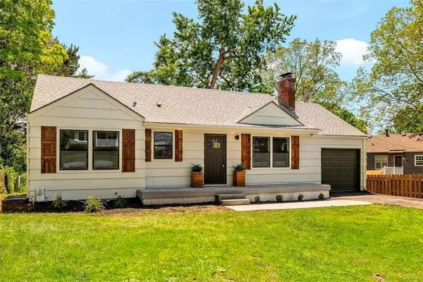 $400,000 | 6111 West 58th Street, Mission, KS 66202