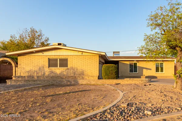 $3,600 | 2109 South Stanley Place, Tempe, AZ 85282