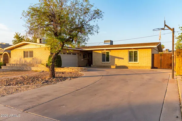 $3,600 | 2109 South Stanley Place, Tempe, AZ 85282