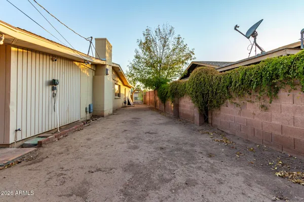 $3,600 | 2109 South Stanley Place, Tempe, AZ 85282