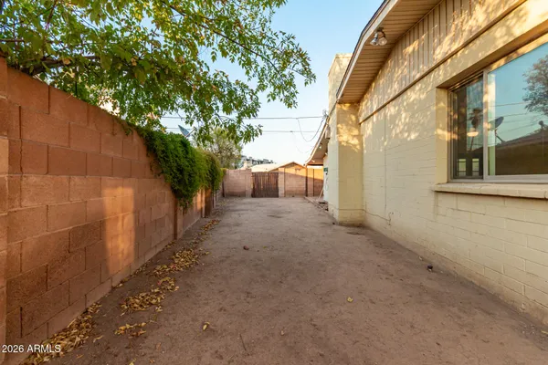 $3,600 | 2109 South Stanley Place, Tempe, AZ 85282