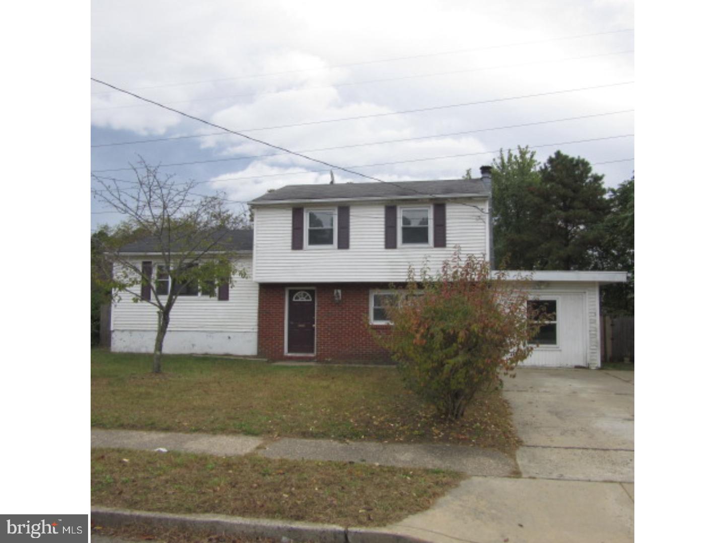 37 South Club Road Pine Hill, NJ 08021 - Photo 4 of 14