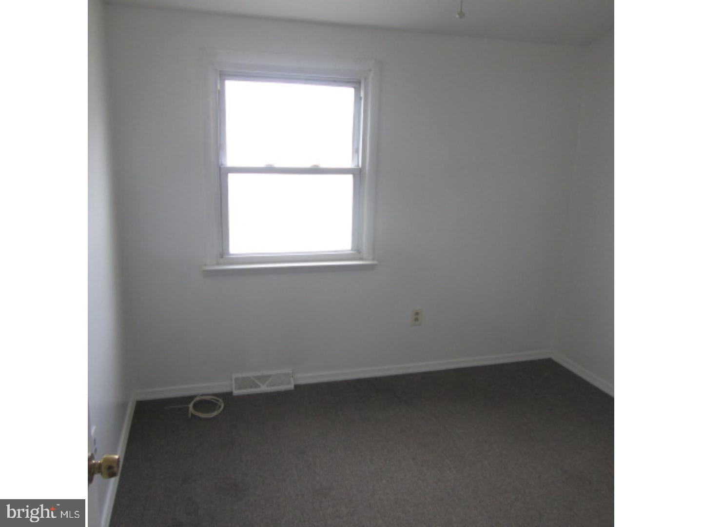 37 South Club Road Pine Hill, NJ 08021 - Photo 5 of 14
