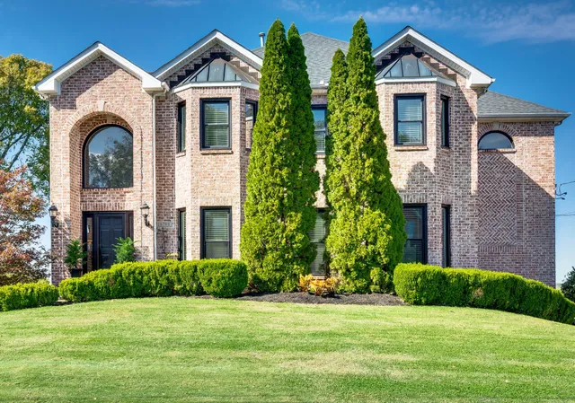 $1,074,900 | 6780 Autumnwood Drive, Nashville, TN 37221