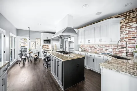 a view of entryway and hall