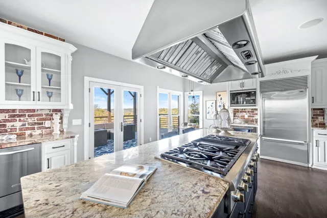 $1,074,900 | 6780 Autumnwood Drive, Nashville, TN 37221