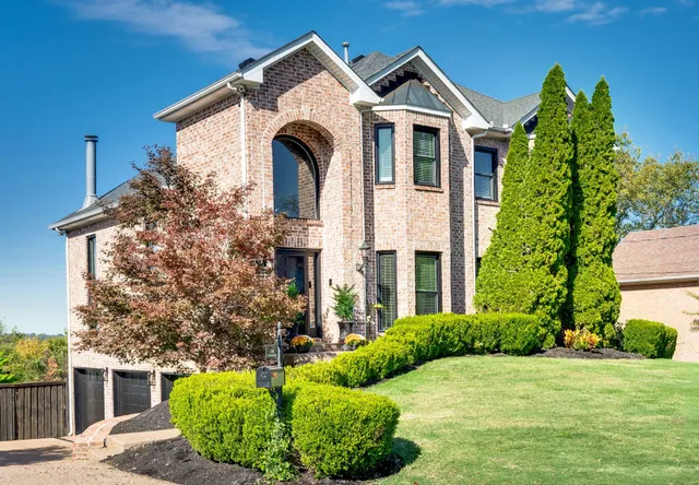 $1,074,900 | 6780 Autumnwood Drive, Nashville, TN 37221