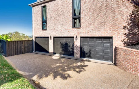 $1,074,900 | 6780 Autumnwood Drive, Nashville, TN 37221